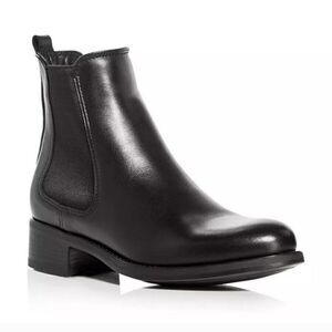 La Canadienne Sara Waterproof Black  Chelsea Leather Booties. Size 8.5 NWT